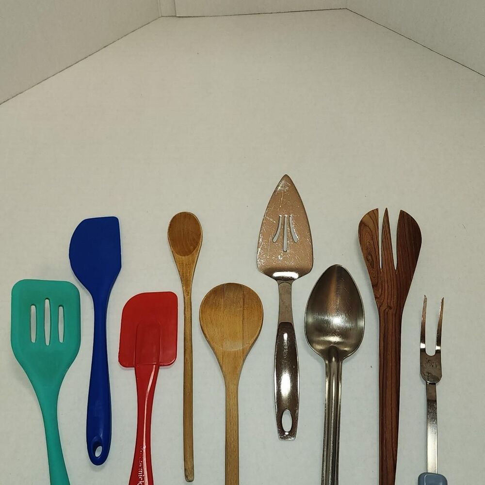 Lot of 8 cooking utensils some vintage Ekco Oneida Wooden Stainless